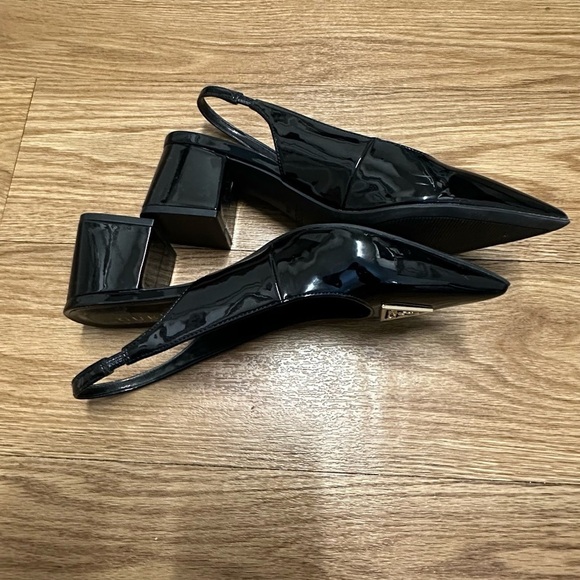 GUESS sling back sandals - Picture 5 of 11